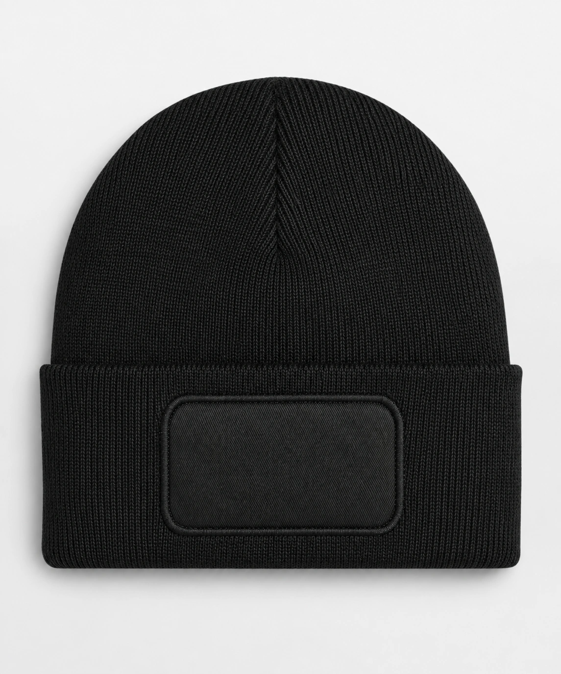Beechfield Printers’ Beanie B445 in Black, Frontansicht mit blankem Baumwoll-Twill-Aufnäher.